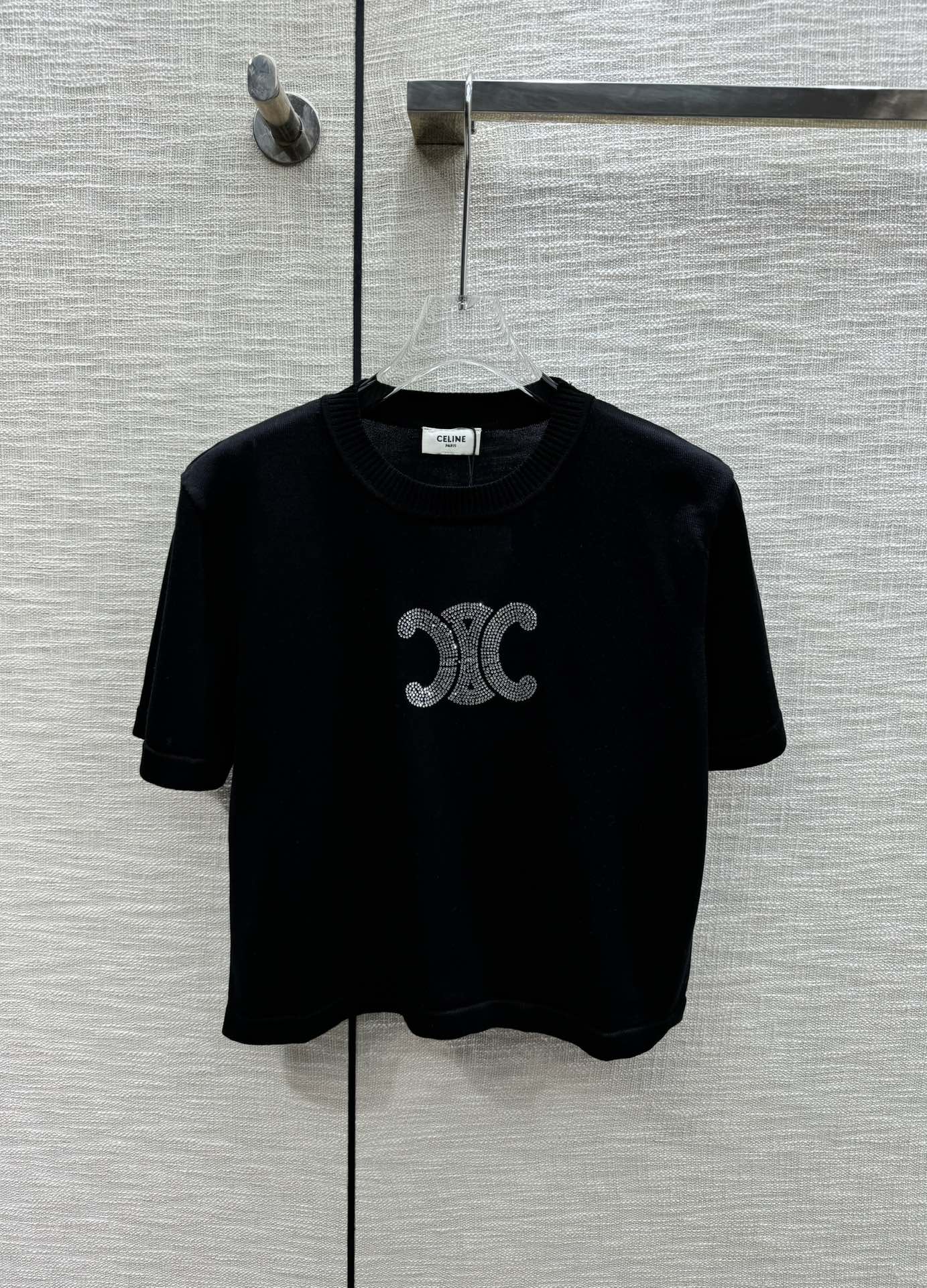 賽C家-2403 24春夏燙鑽logo針織短袖 黑色
