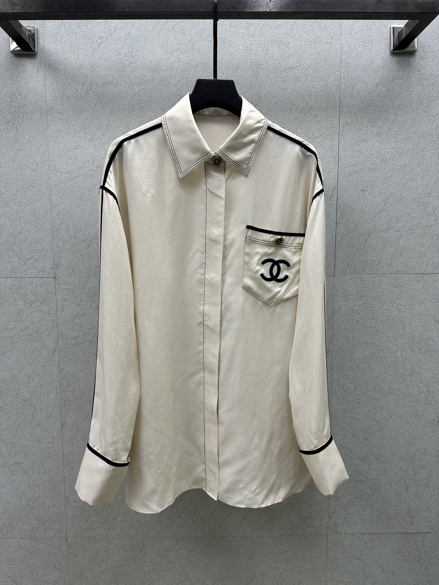 小香家-2403 中古刺繡logo絲襯衫