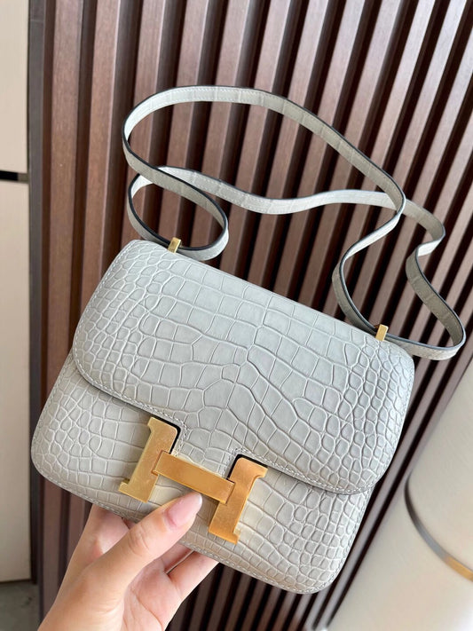 小愛款-Constance Mini 霧面鱷魚 珍珠灰 金扣