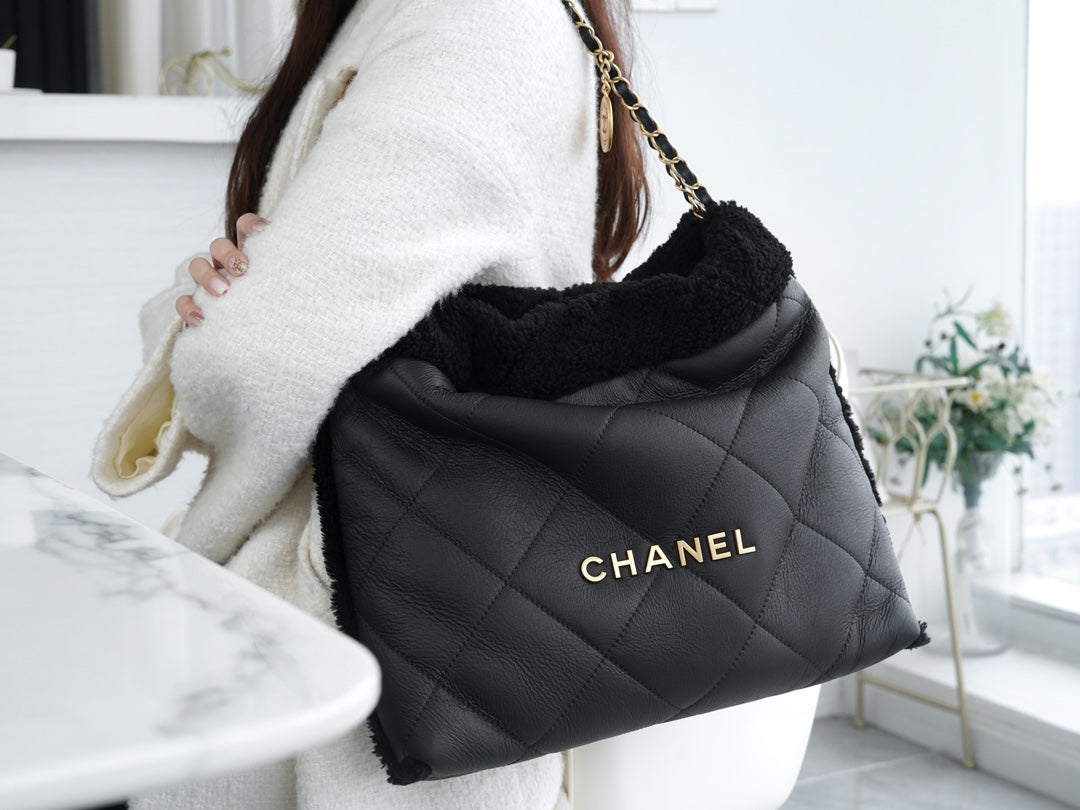 小香家-Chanel 22號手袋 羊羔毛款 黑色