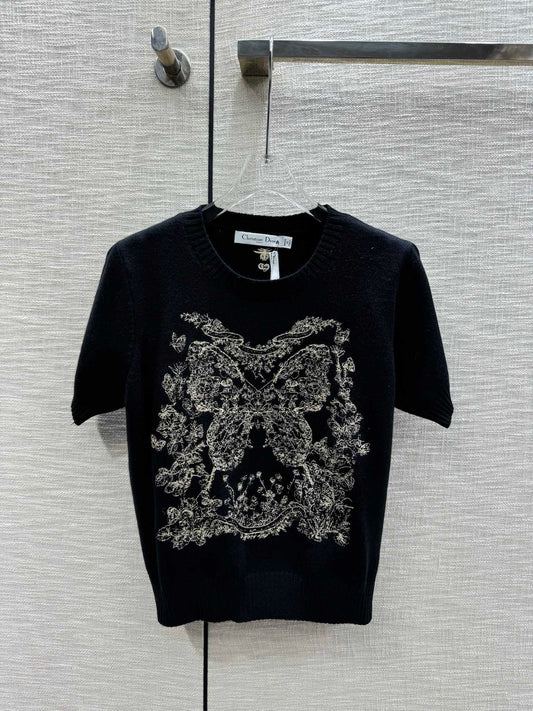 迪D家-2403 花花蝴蝶系列刺繡針織短袖 黑色