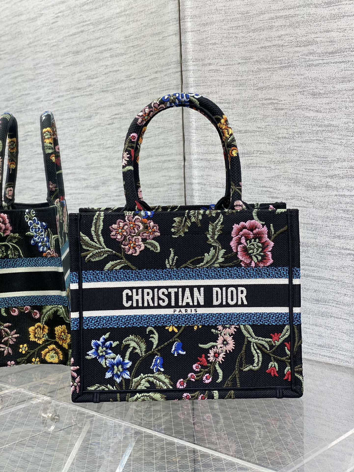 迪D家 Book Tote 刺繡字母黑色 小號26.5cm