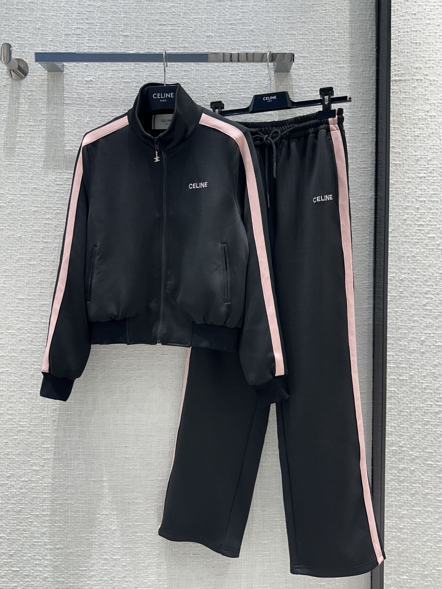 賽C家-2403 24早春新品粉條拼邊黑色學院風套裝