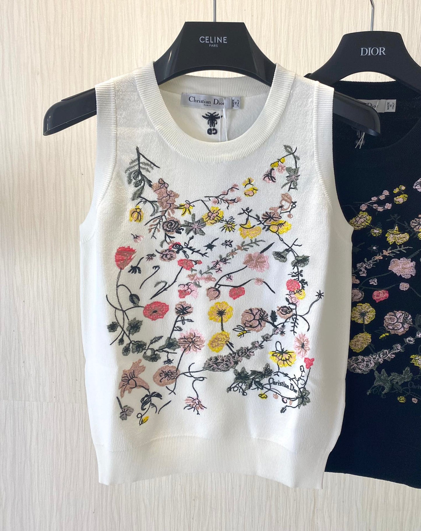 迪D家-2403 24早春最新花卉系列重工刺繡花朵針織背心 白色