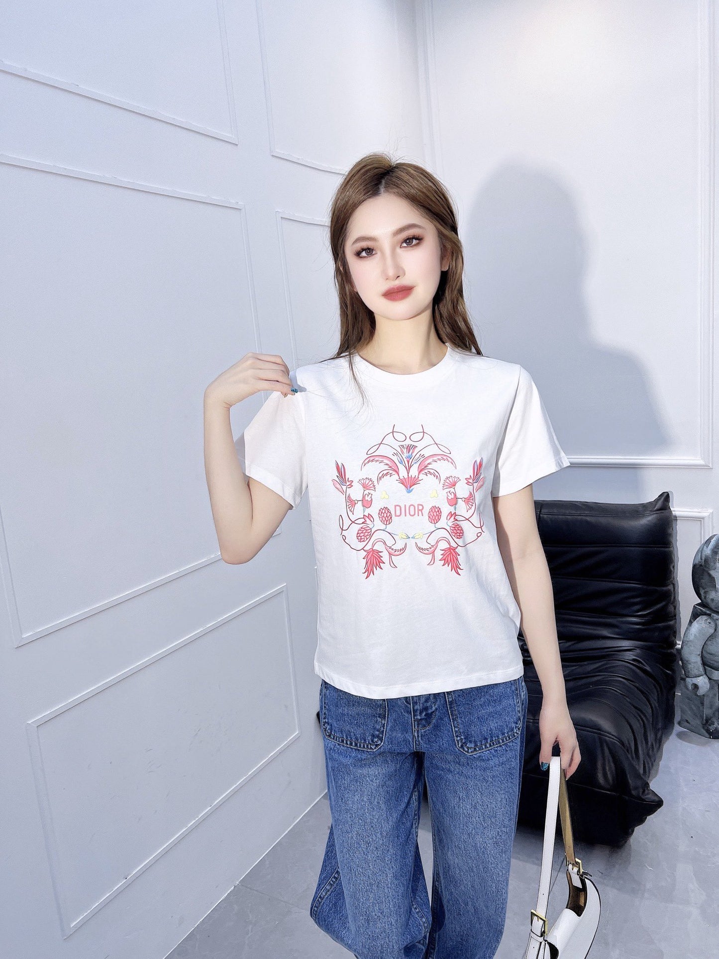 迪D家-2403 24早春最新發泡印花TEE 白色