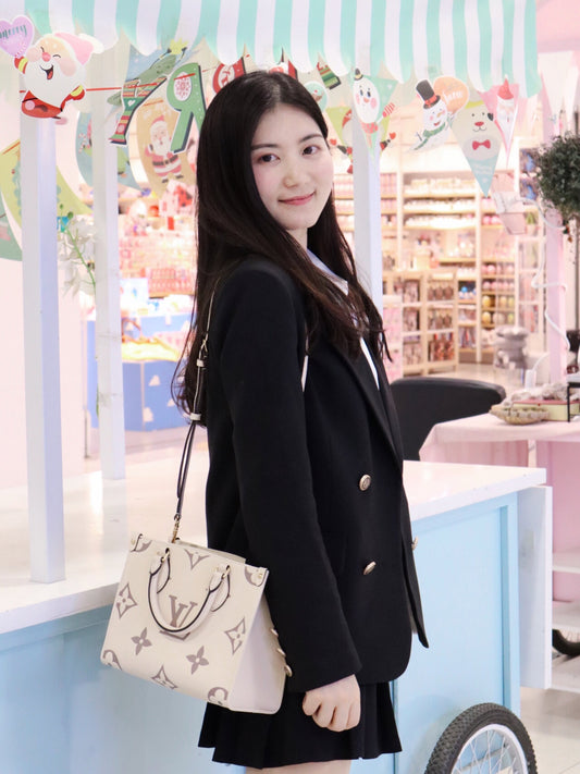 M45495 路L家-OnTheGo MM 斜跨手提包 白色