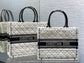 迪D家-Book tote 毛絨白黑色 中號