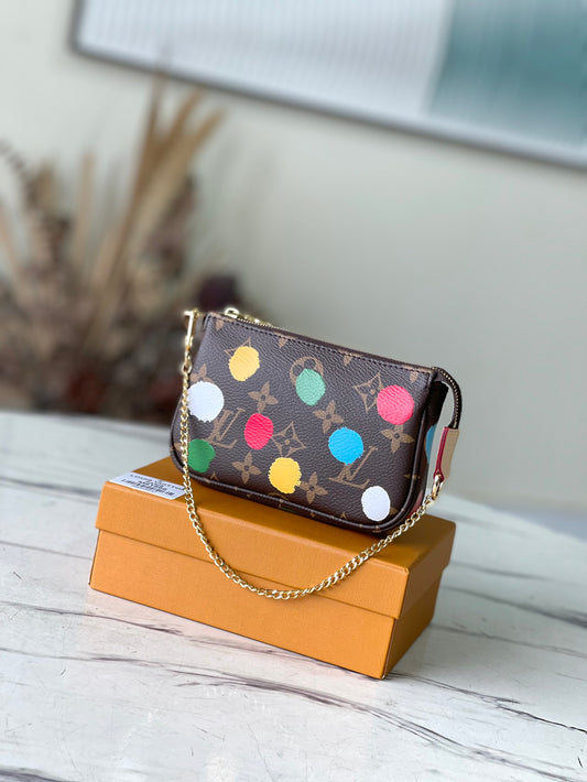 M81866 路L家-MINI POCHETTE ACCESSORIES 小手袋 草間彌生聯名系列