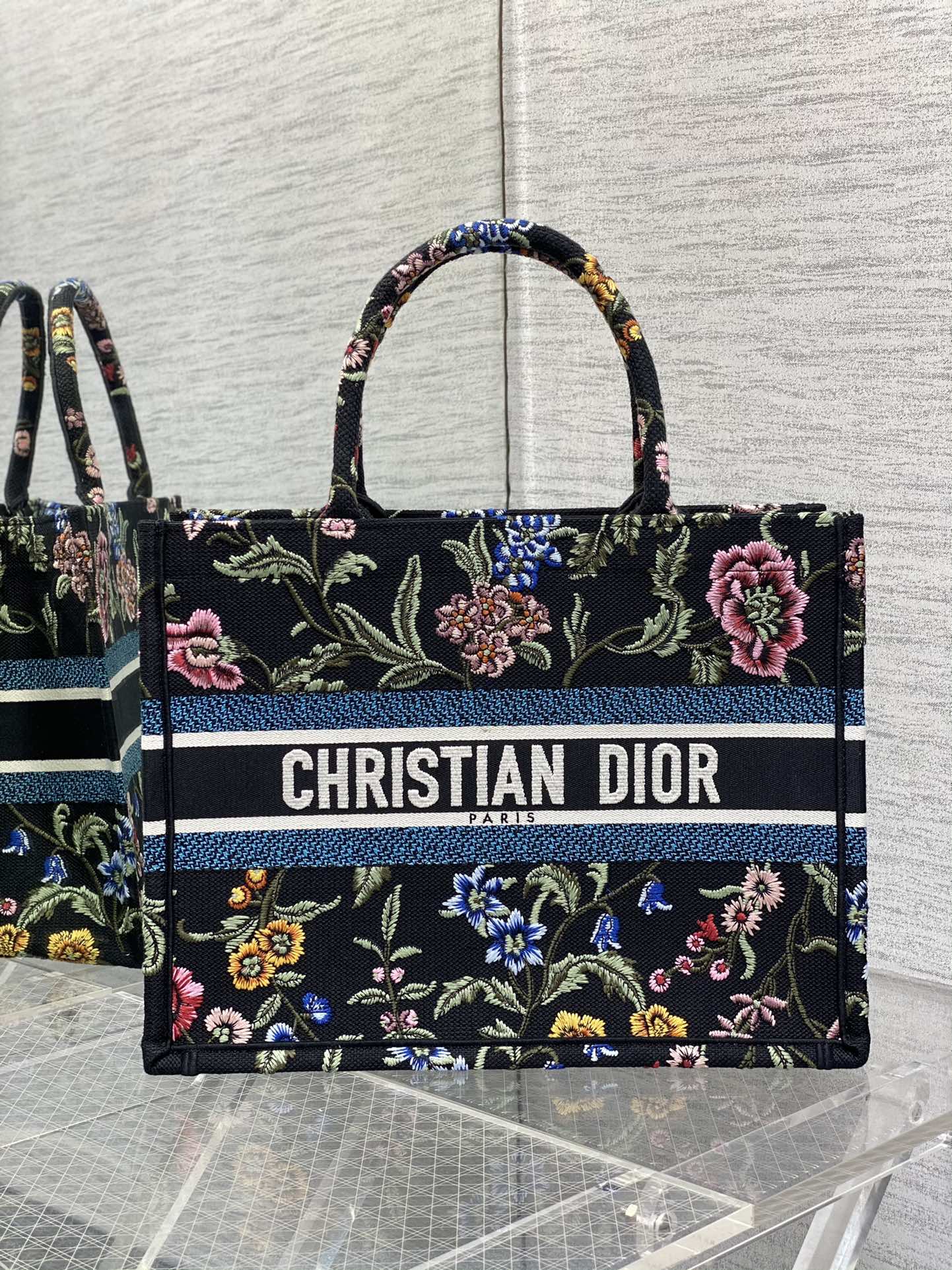 迪D家 Book Tote 刺繡字母黑色 中號36.5cm