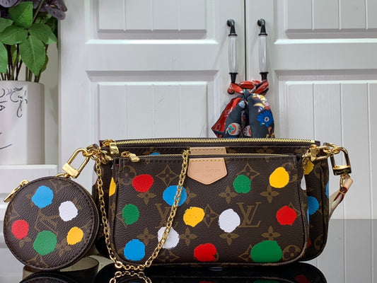 M46379 路L家-Multi Pochette Accessoires 手袋 草間彌生合作系列