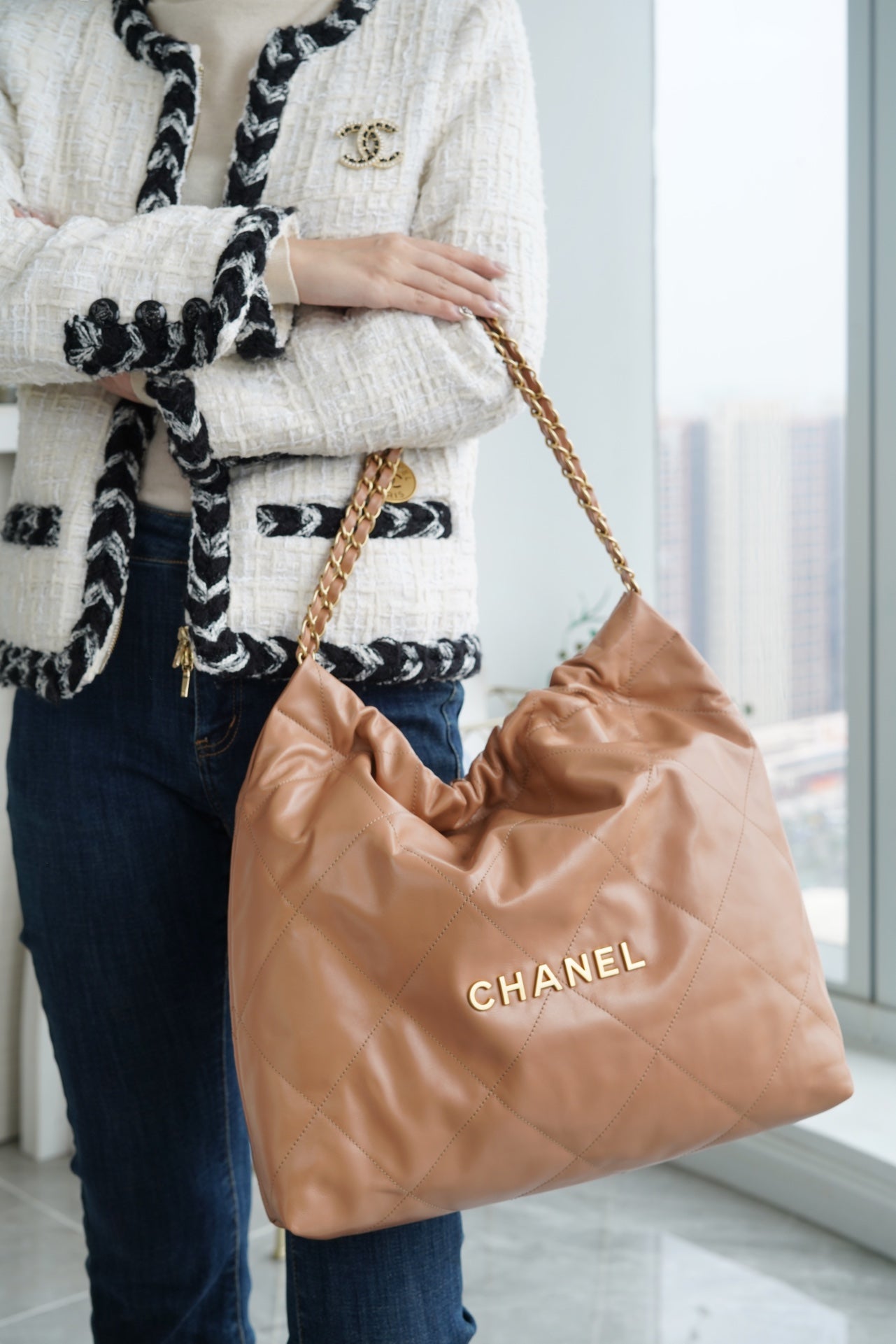 熱銷款 小香家-Chanel 22號手袋中號 奶茶色