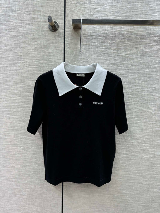 穆M家-2404 撞色字母polo領針織短袖 黑色