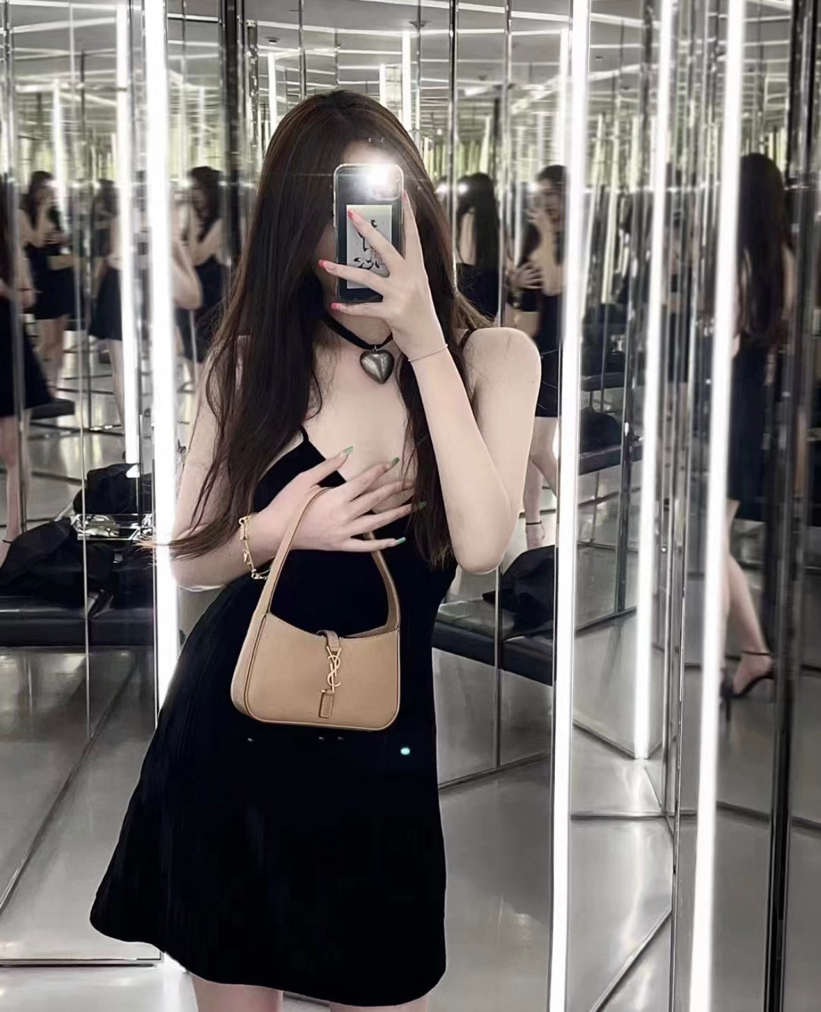 聖Y羅-Le 5 à 7皮革腋下包 Mini 杏色