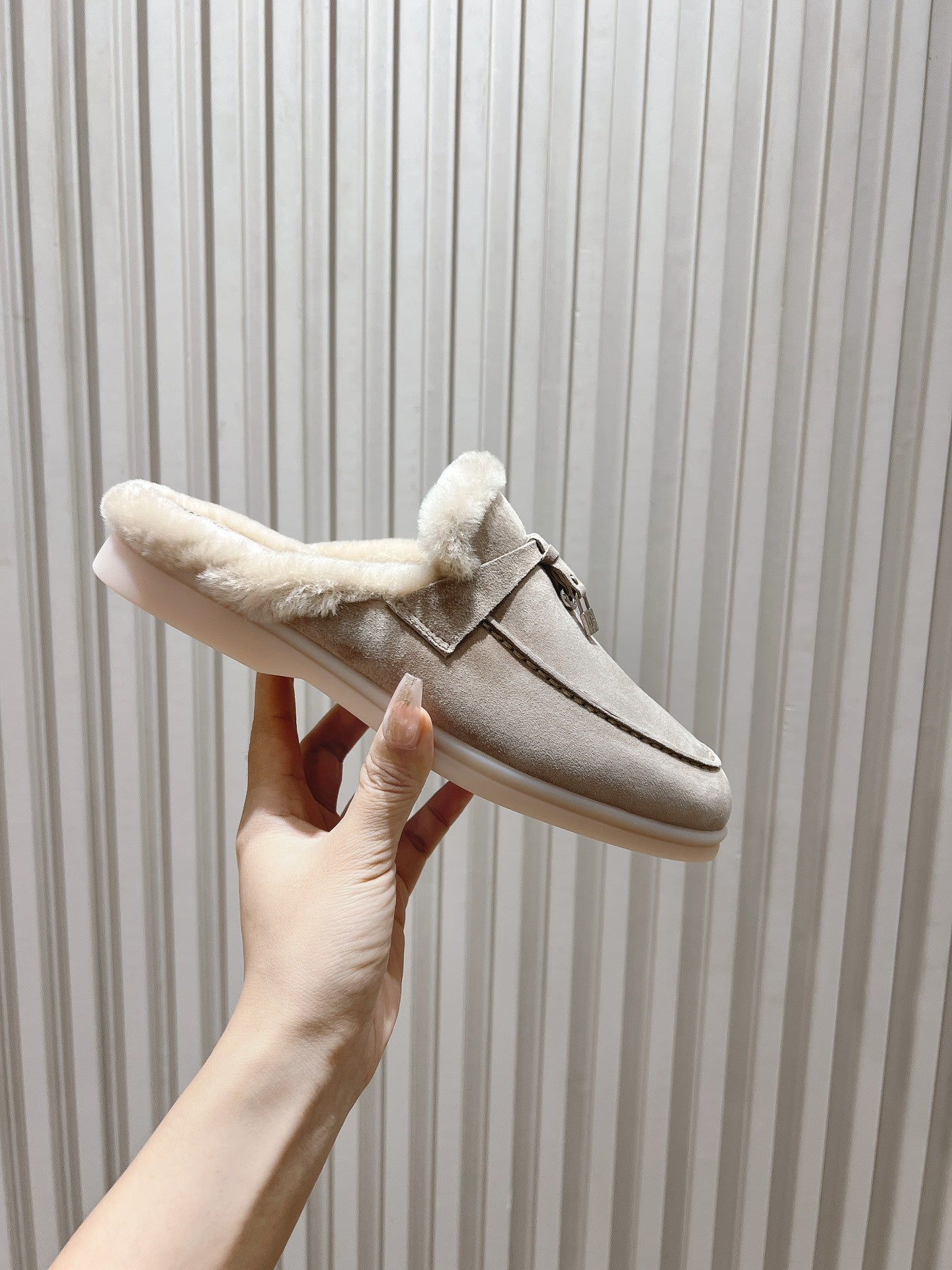 L-Piana-2024 樂福拖鞋 奶茶色
