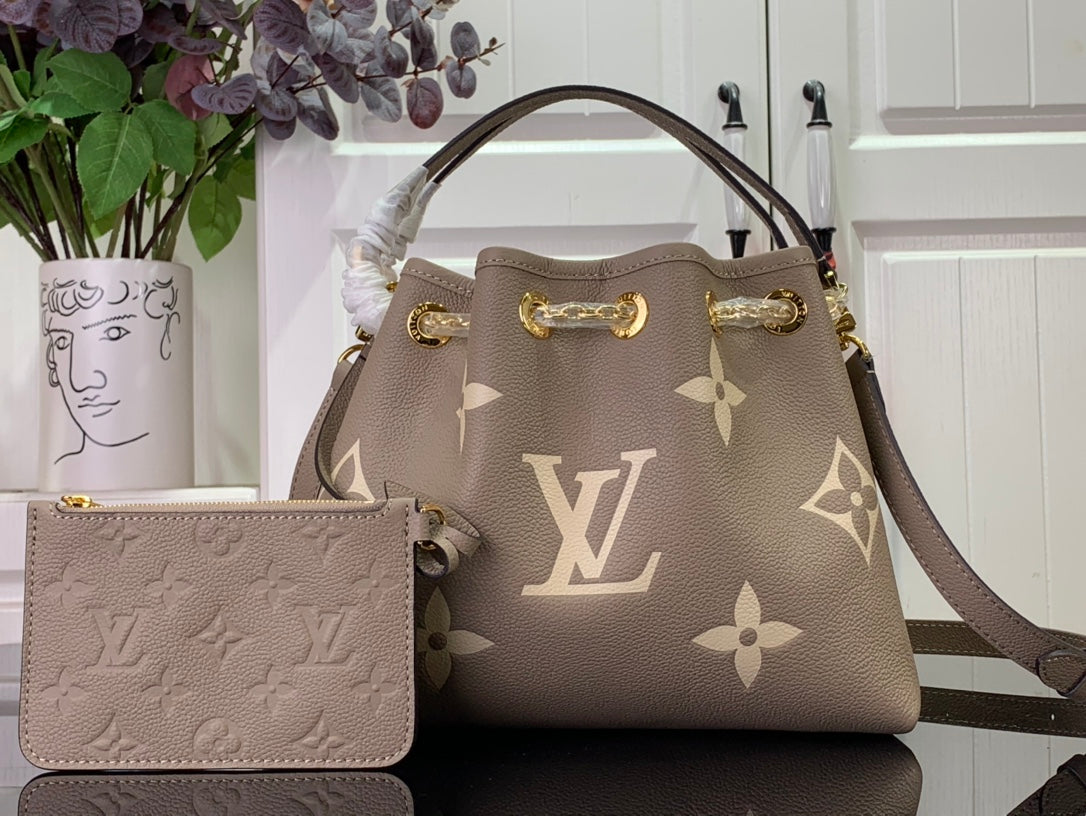 M46545 路L家-BUNDLE手提包 灰棕色