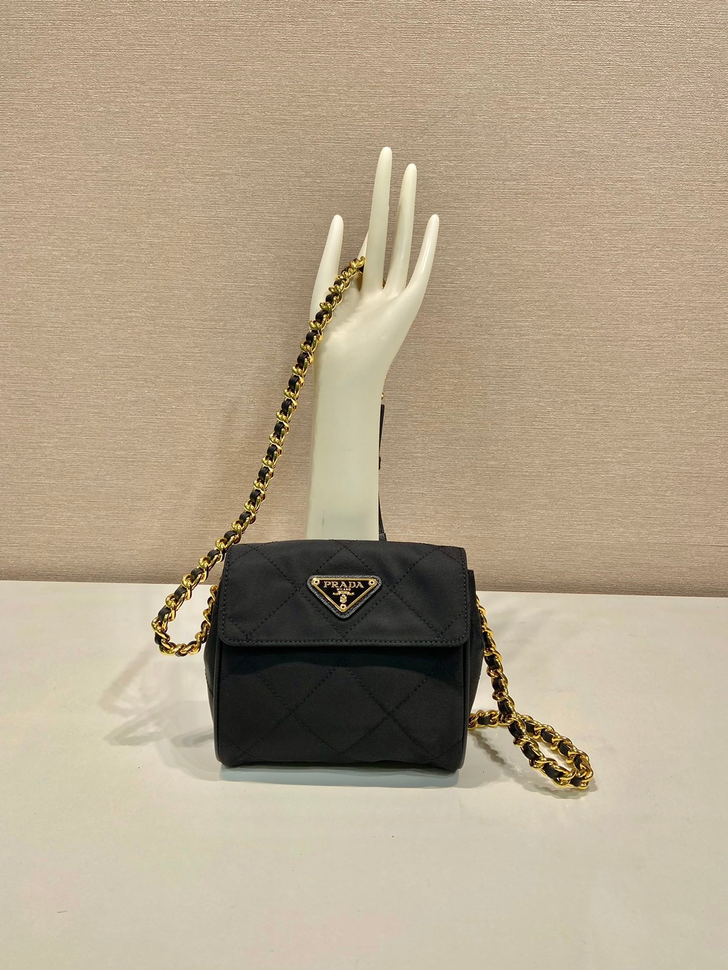 普P家-中古斜背包 黑色迷你