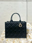 熱銷款 迪D家-2024春夏系列 Book Tote  菱格紋牛皮 黑色 中號