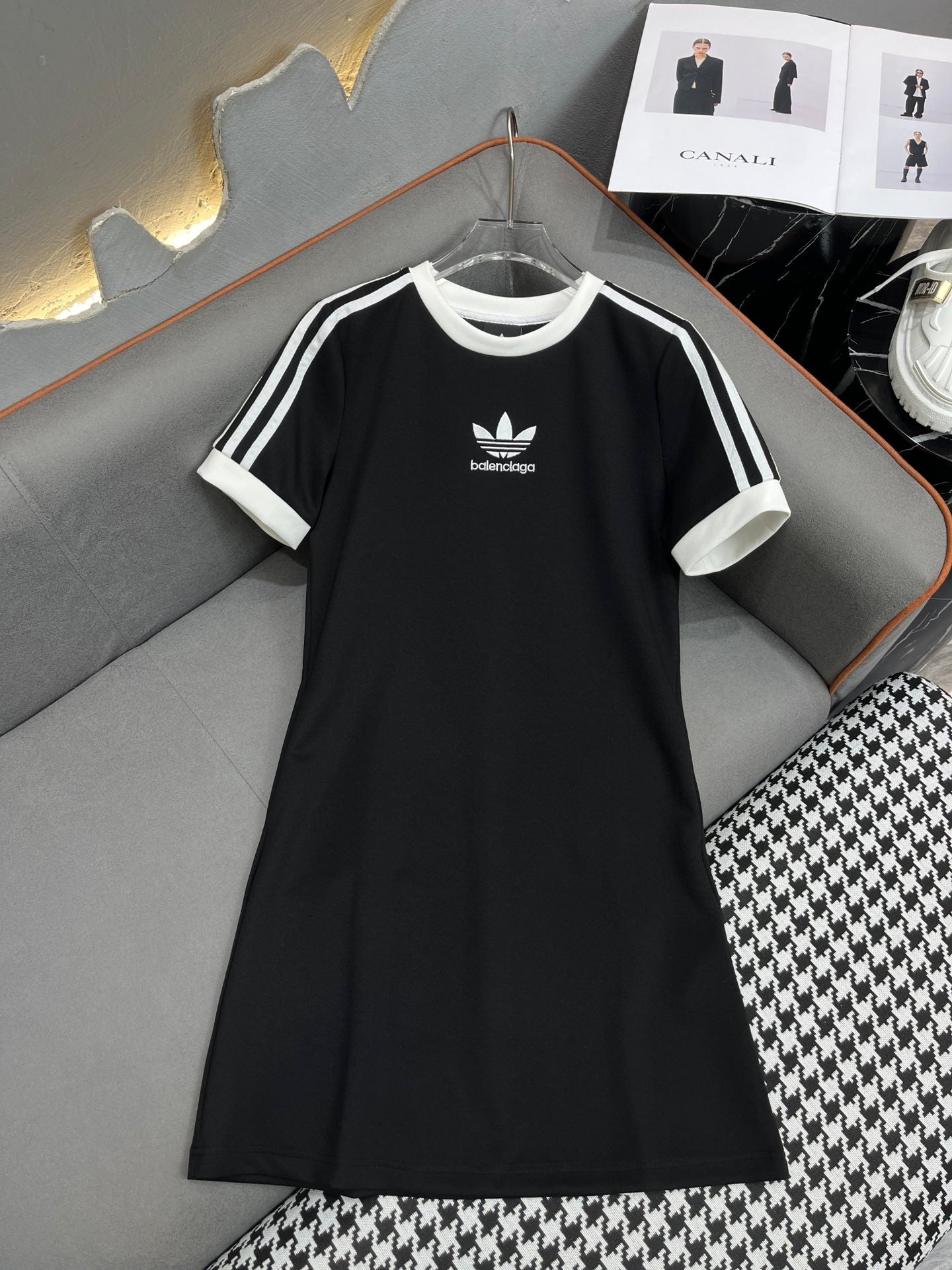 巴黎世-2403 Adidas連身裙 24SS春夏新款
