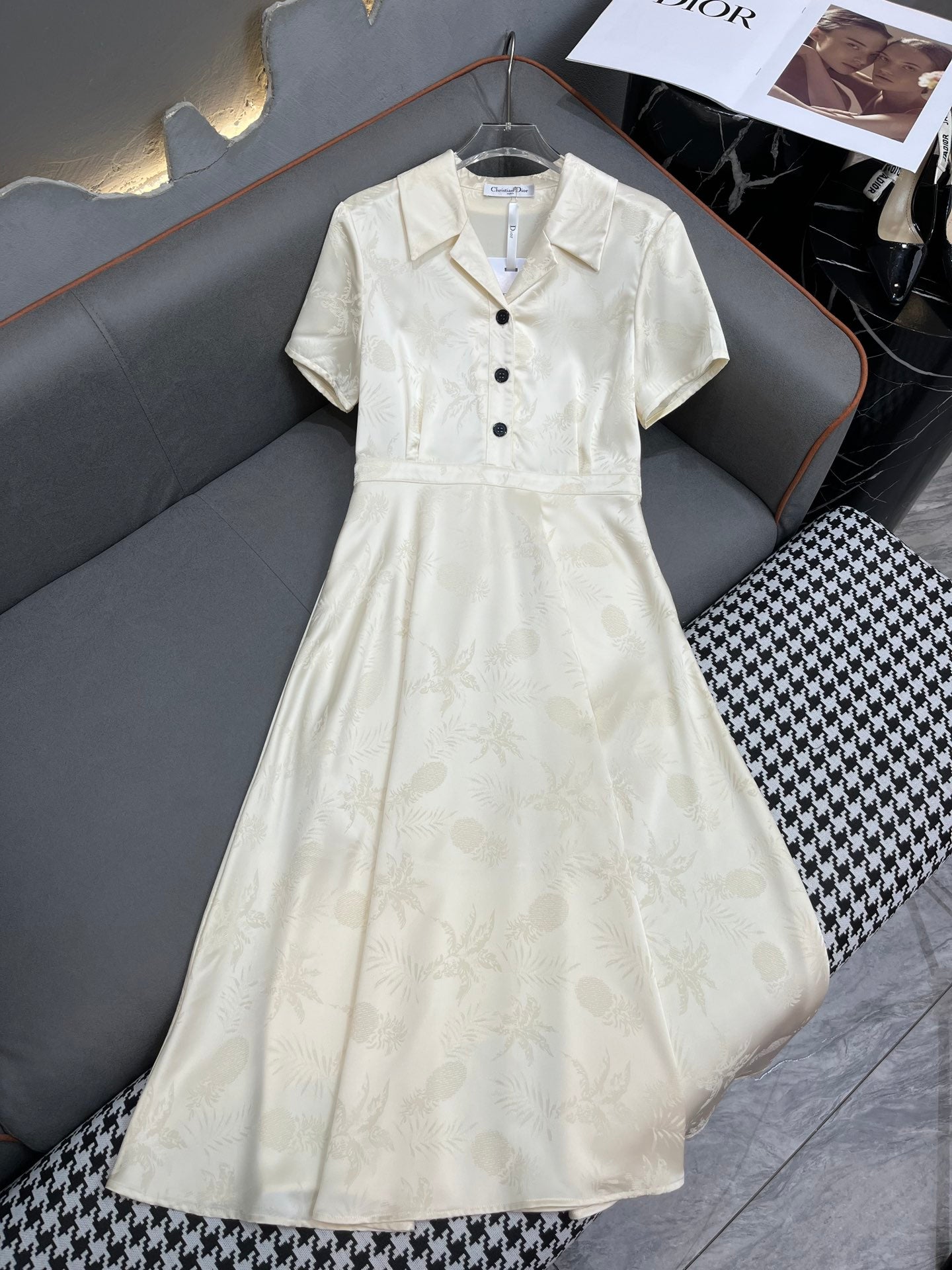 迪D家-2403 24SS夏季新款翻領連身裙 白色