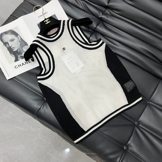 小香家-2403 24新品上架挖肩鏤空背心 白色