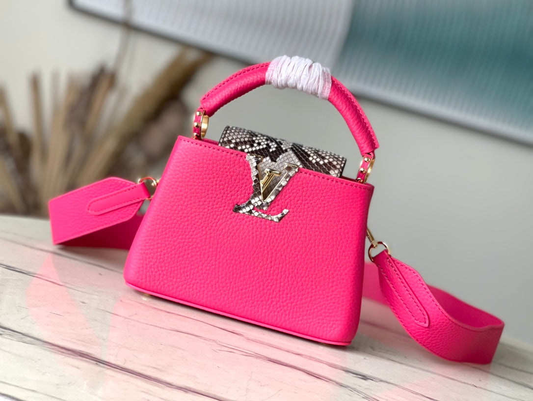M48865 路L家-Taurilon皮革 Capucines手提包 蛇皮玫紅色 Mini