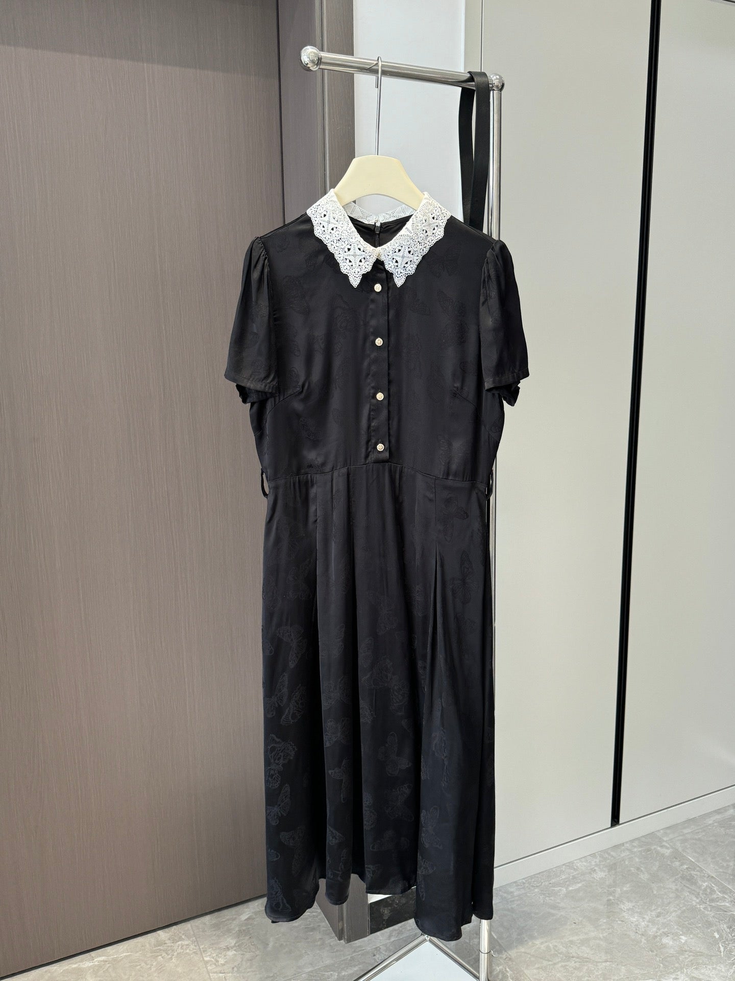 迪D家-2403 早春新款蝴蝶小黑裙
