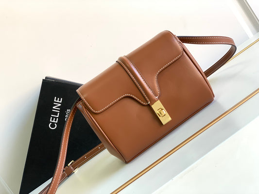 賽C家-2023春季新款 mini soft 16 粒面牛皮革手袋 棕色