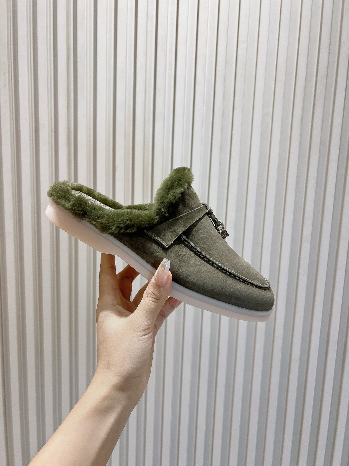 L-Piana-2024 樂福拖鞋 墨綠色