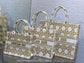 迪D家-2024春夏系列 Book Tote  經典的菱形格 白金色 大號