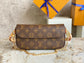 M81911 路L家-Wallet On Chain Ivy 手袋