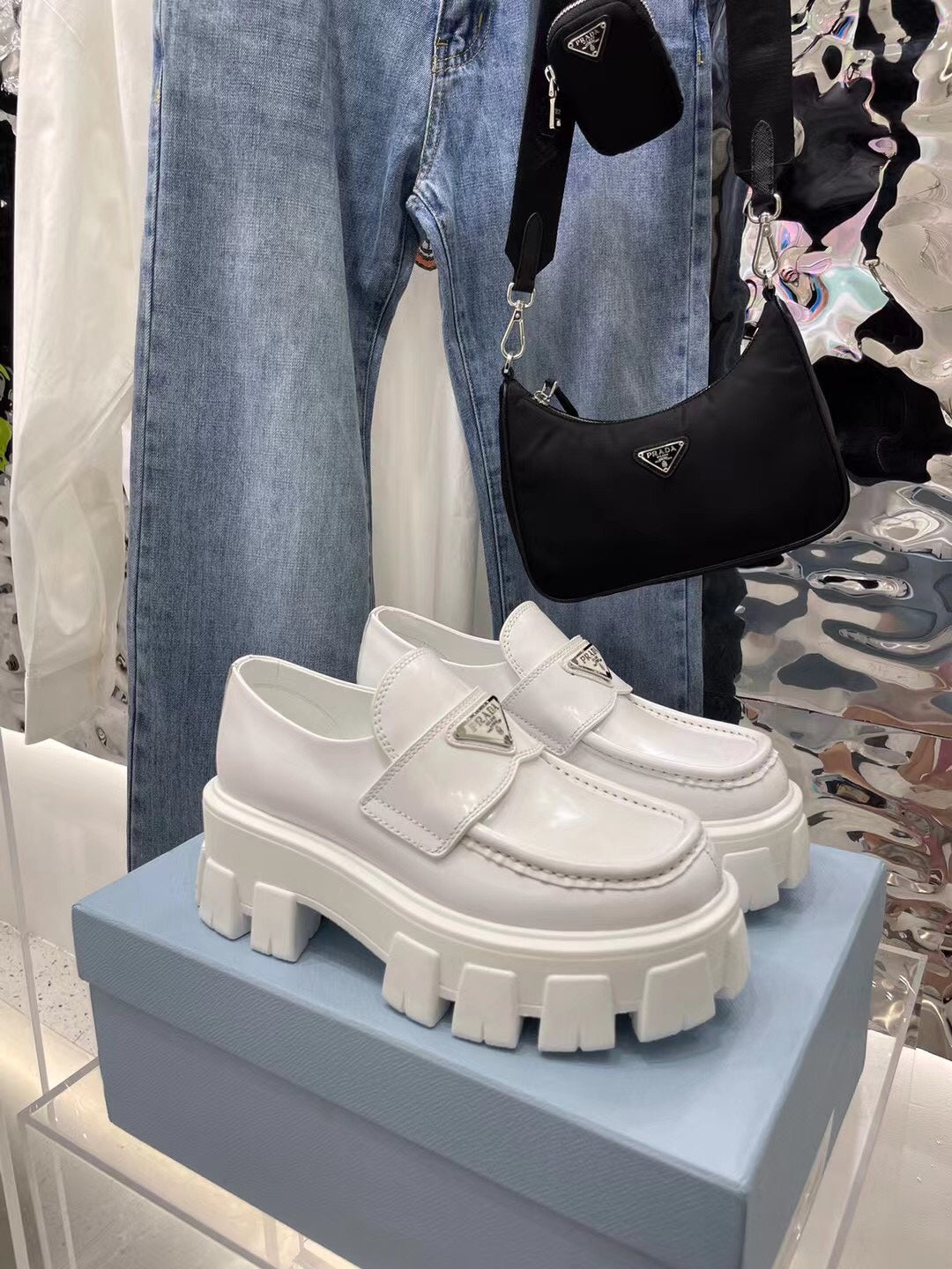普P家-2024厚底樂福鞋 白色