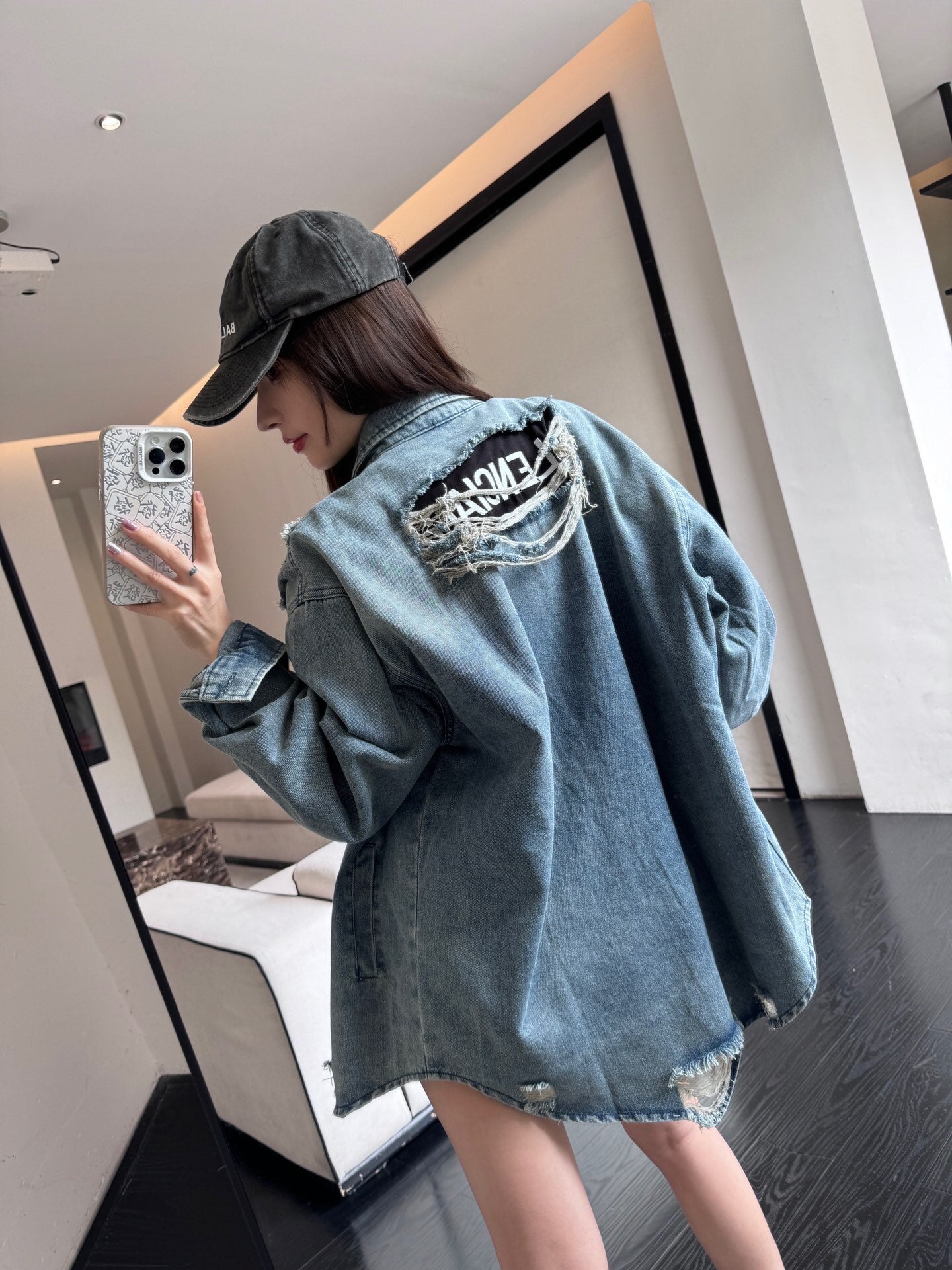 巴黎世-2403 破洞水洗牛仔外套 男女同款