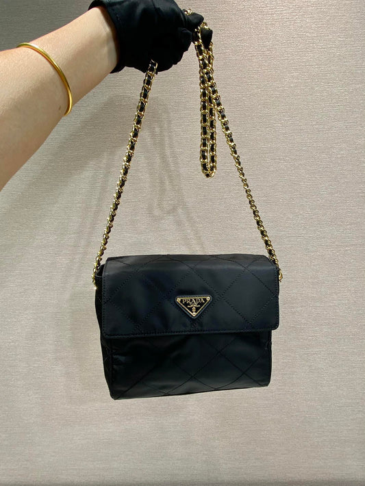 普P家-中古斜背包 黑色大號
