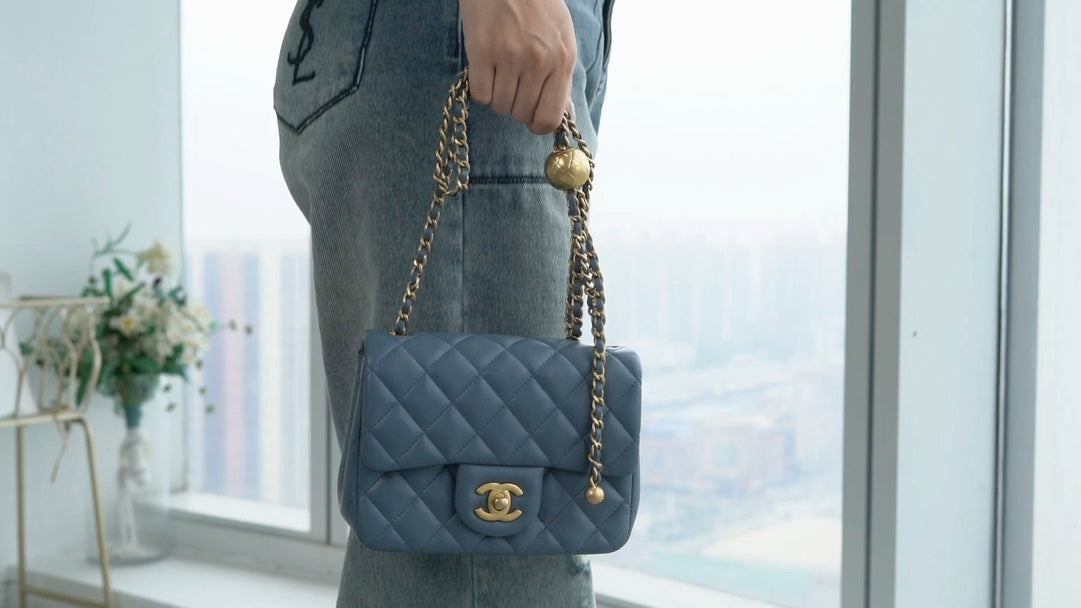 小香家_Chanel 23k 金球方胖子 霧霾藍色