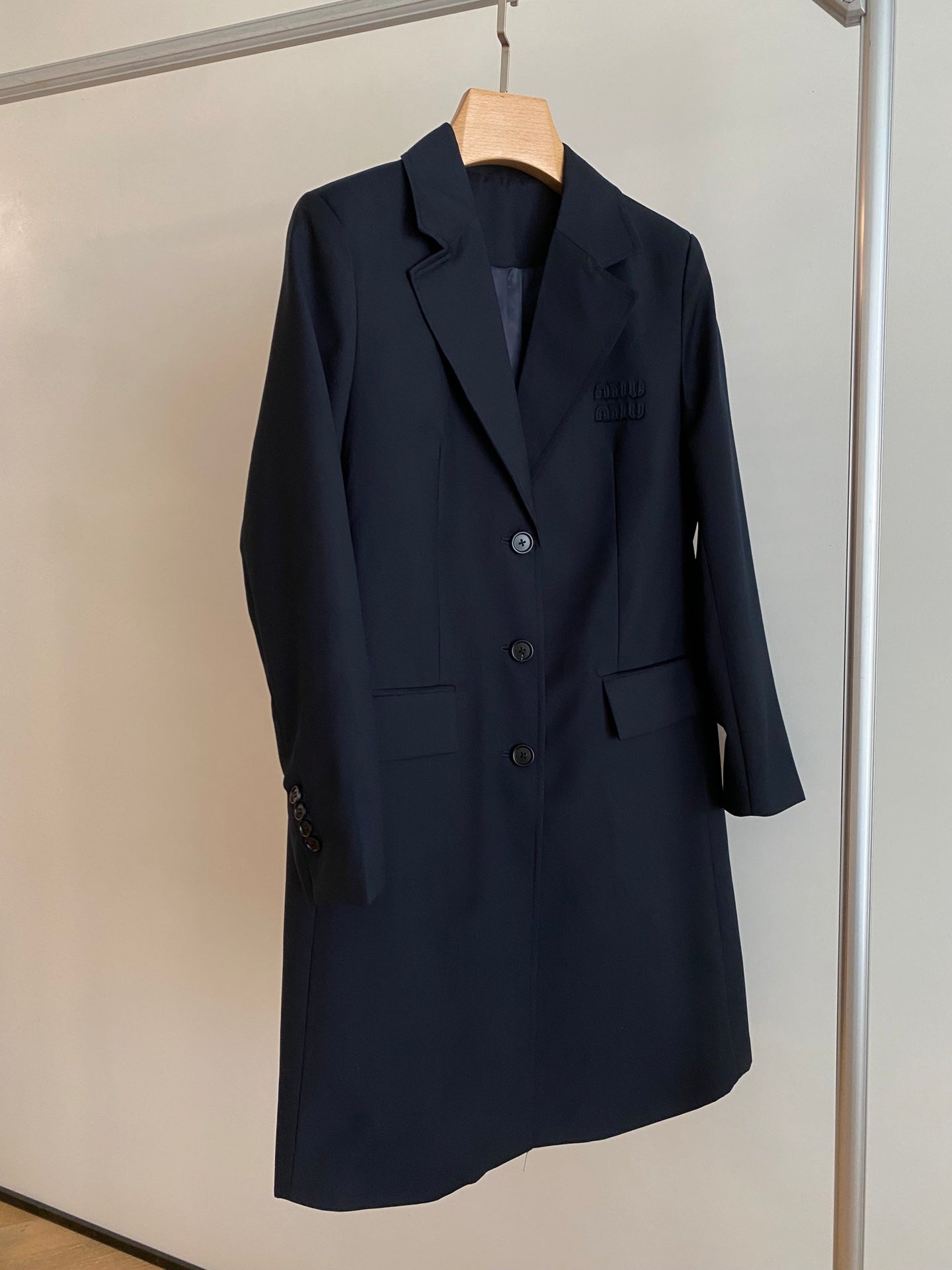 穆Ｍ家-2404 24Ss 春夏Miu藏青色休閒西服長外套