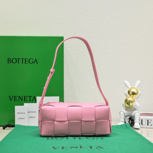 B編織-Brick Cassett腋下包 粉色 小號
