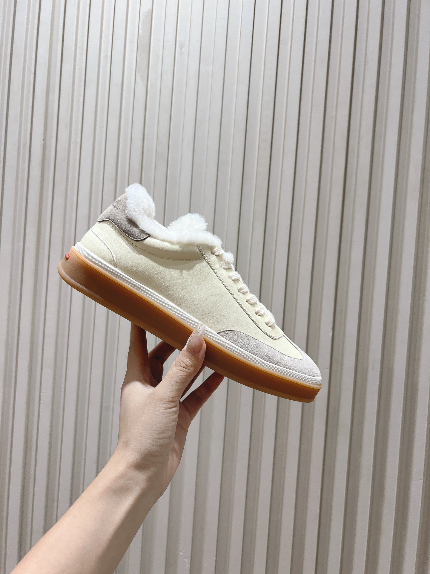 L-Piana-2024 休閒鞋 奶茶色