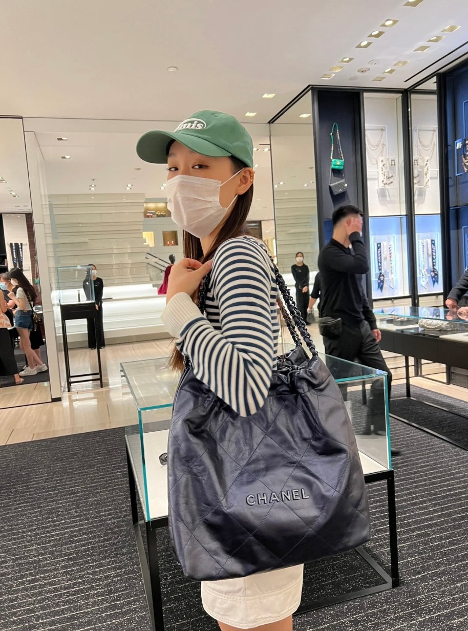 小香家-Chanel 22號手袋 金屬藍中號