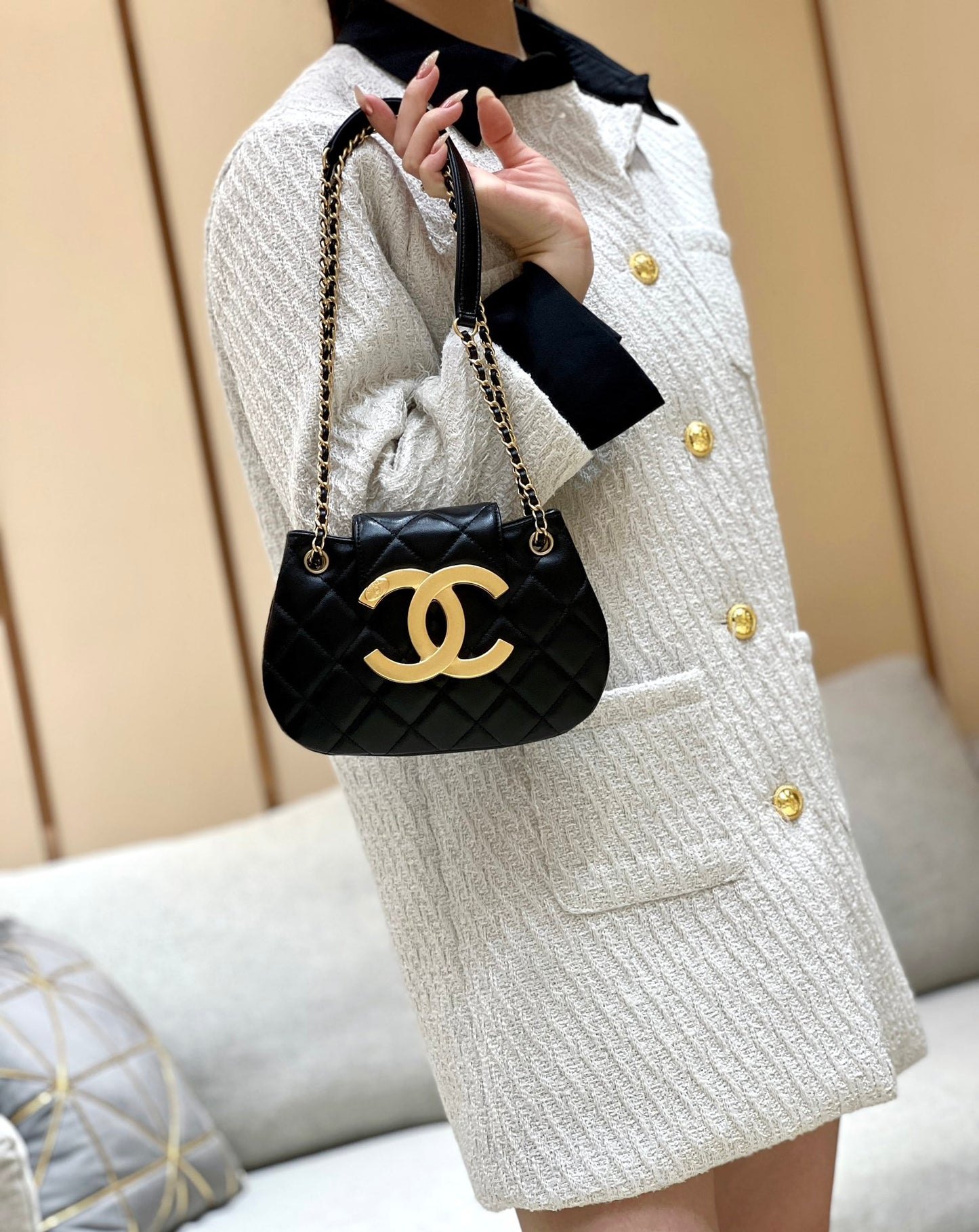 小香家-新款大雙C 郵差包 黑色