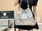 小香家-2023春夏新款 22BAG 中號 銀色 上身圖