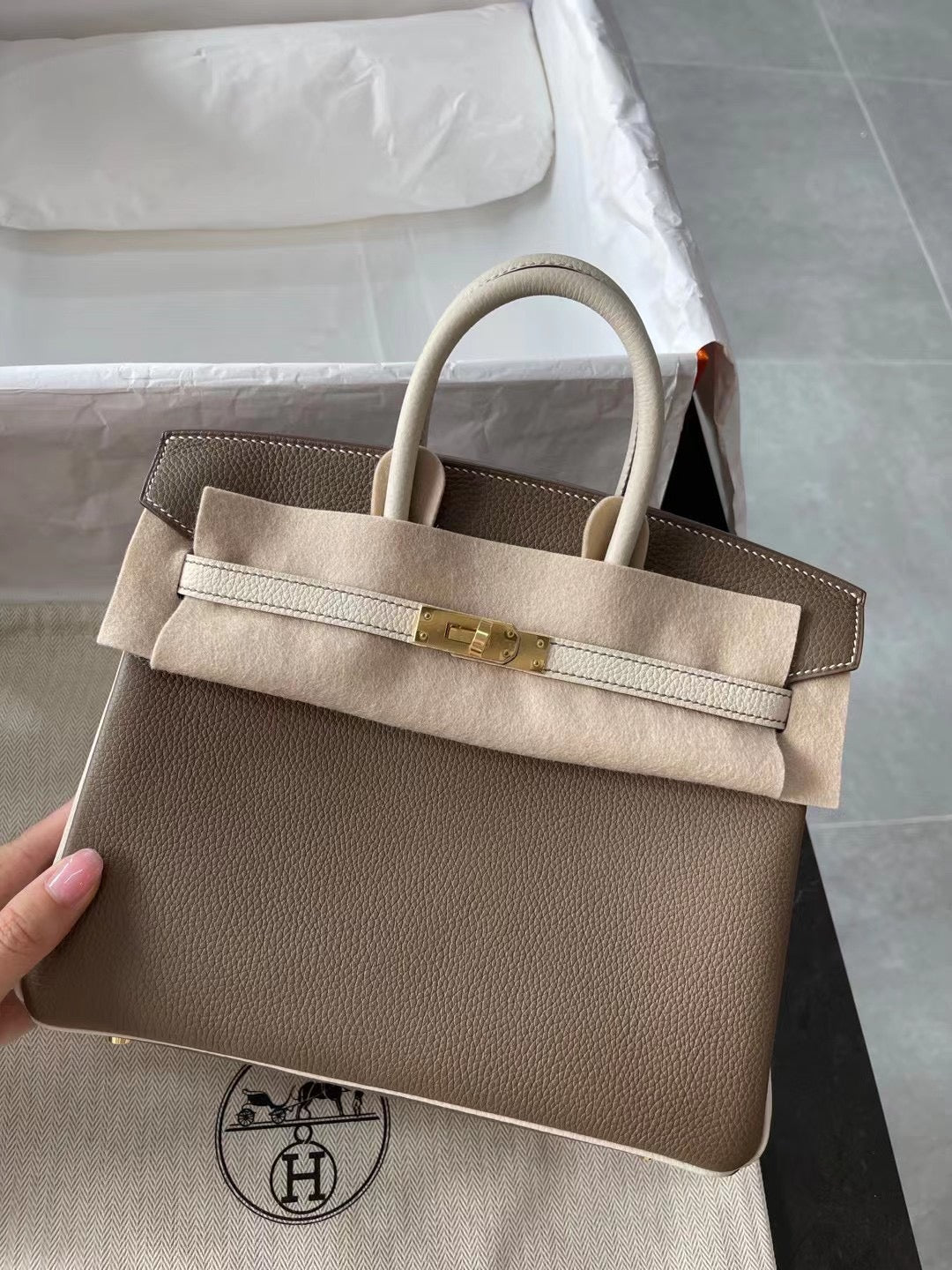 小愛款-Birkin 25 Togo 大象灰拼奶昔白 金扣 U刻