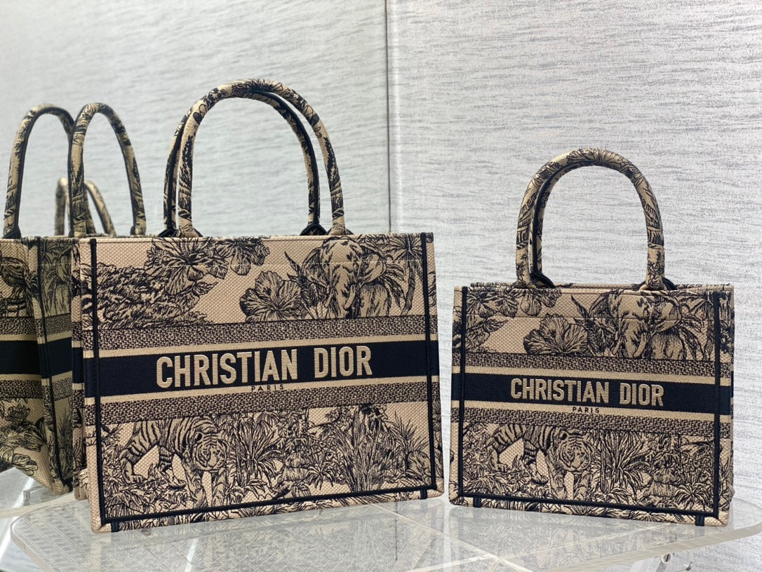迪D家-Book Tote 2023春夏系列 老虎刺繡 杏色 中號
