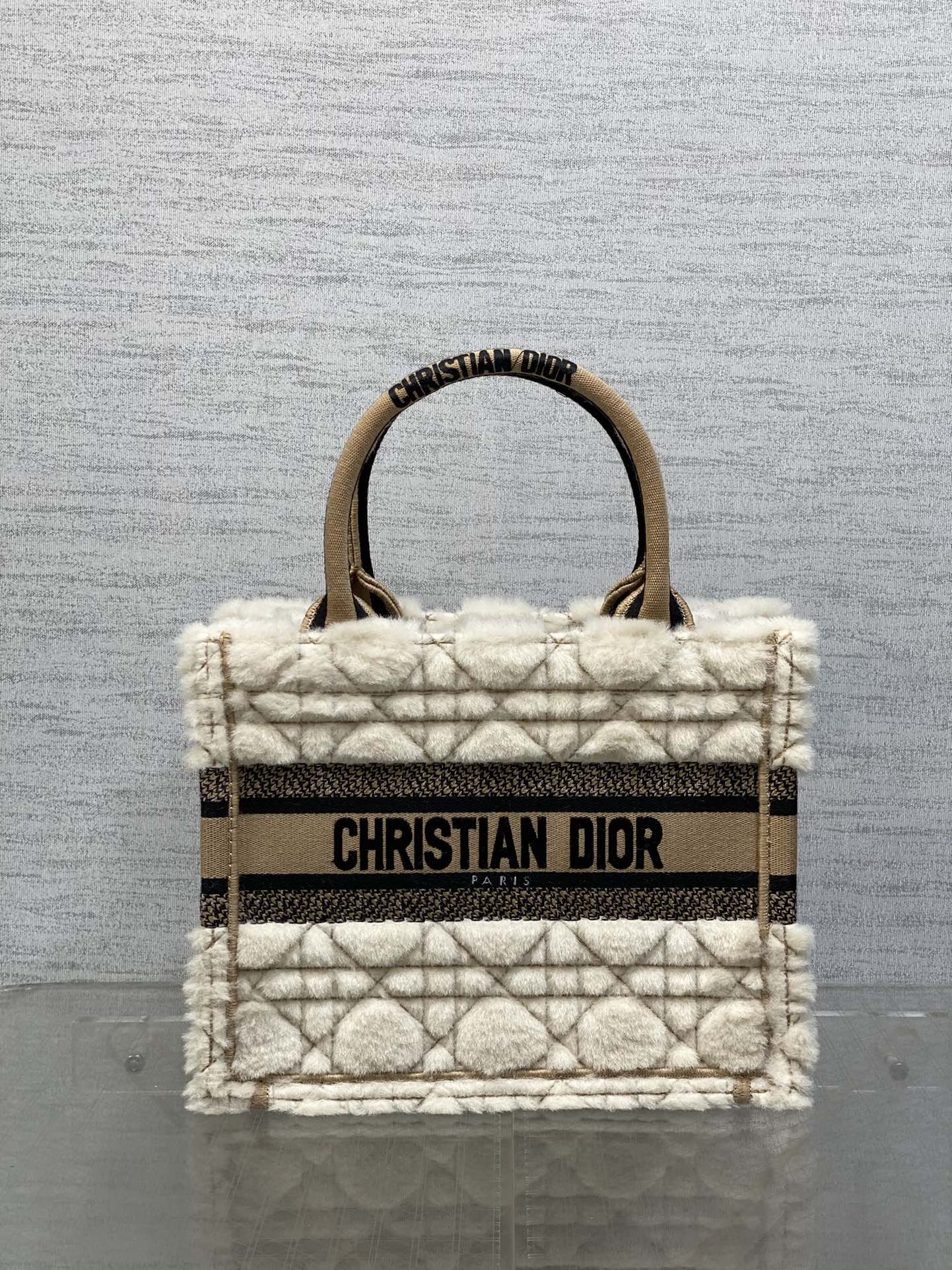 迪D家-Book tote 毛絨米白色 小號