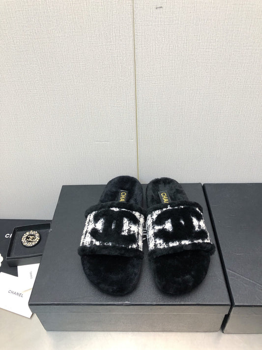小香家-2023秋冬新款 羊毛格紋拖鞋 白色