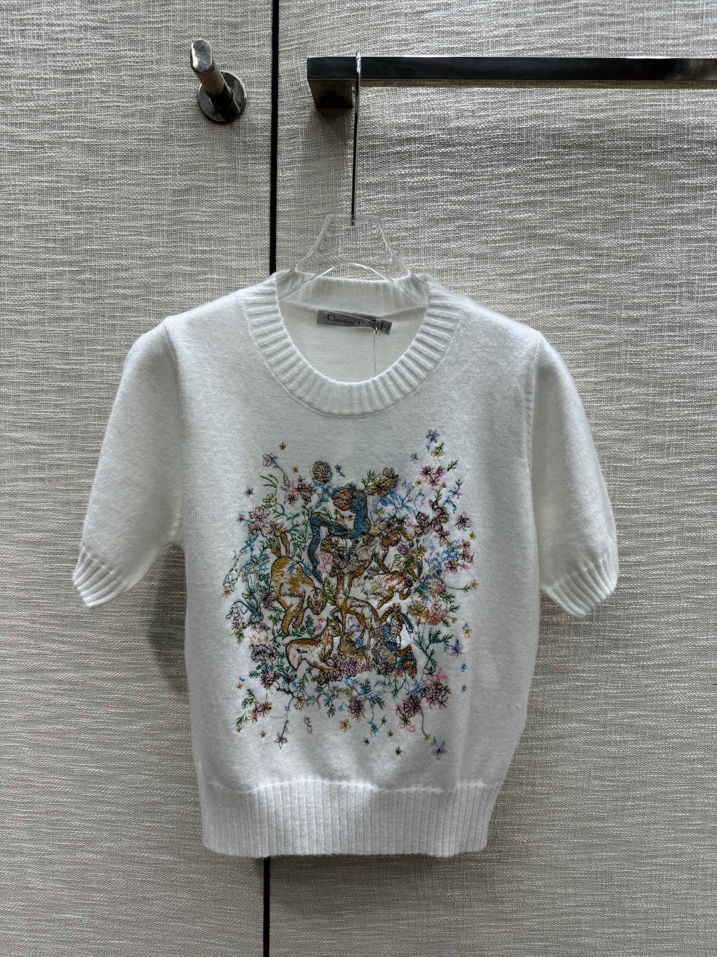 迪D家-2403 24早春最新系列重工刺繡針織短袖 白色