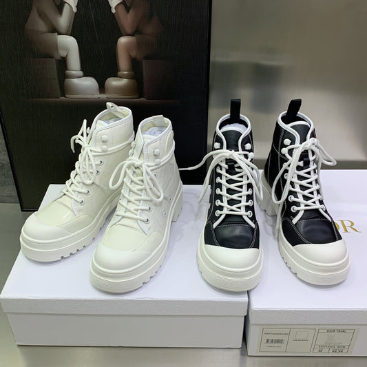 迪D家-D-Rise拼色字母logo中跟圓頭側拉鍊馬丁短靴
