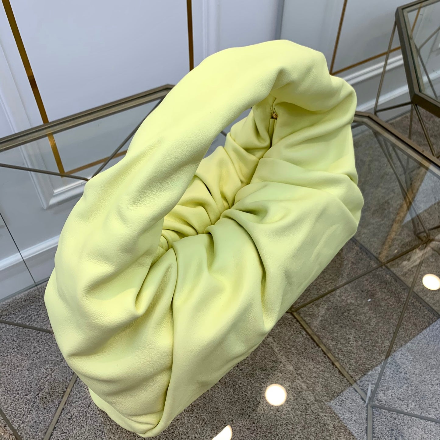 B編織- venetꙶևaꙶև 牛角包 黃色