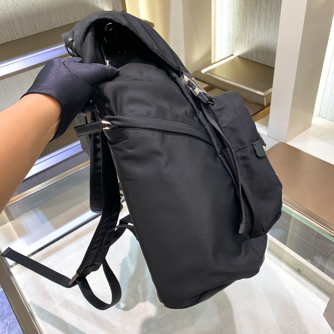 普P家-2VZ135 雙肩包 黑色