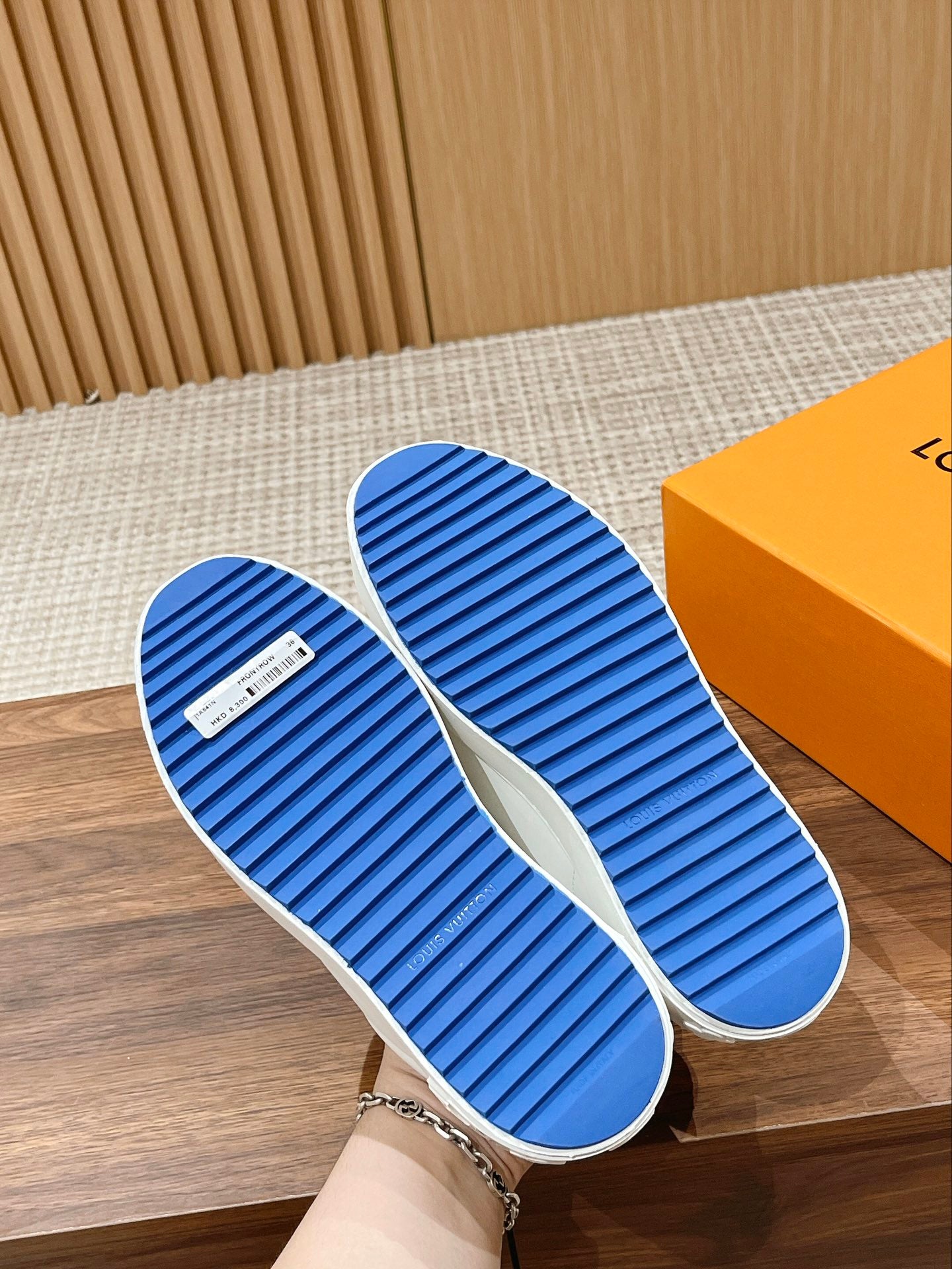 路L家-魔鬼氈厚底小白鞋 藍色
