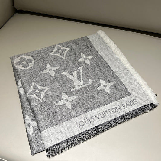 路L家-雙面大字母披肩灰色 140x140cm  30%真絲70%羊絨